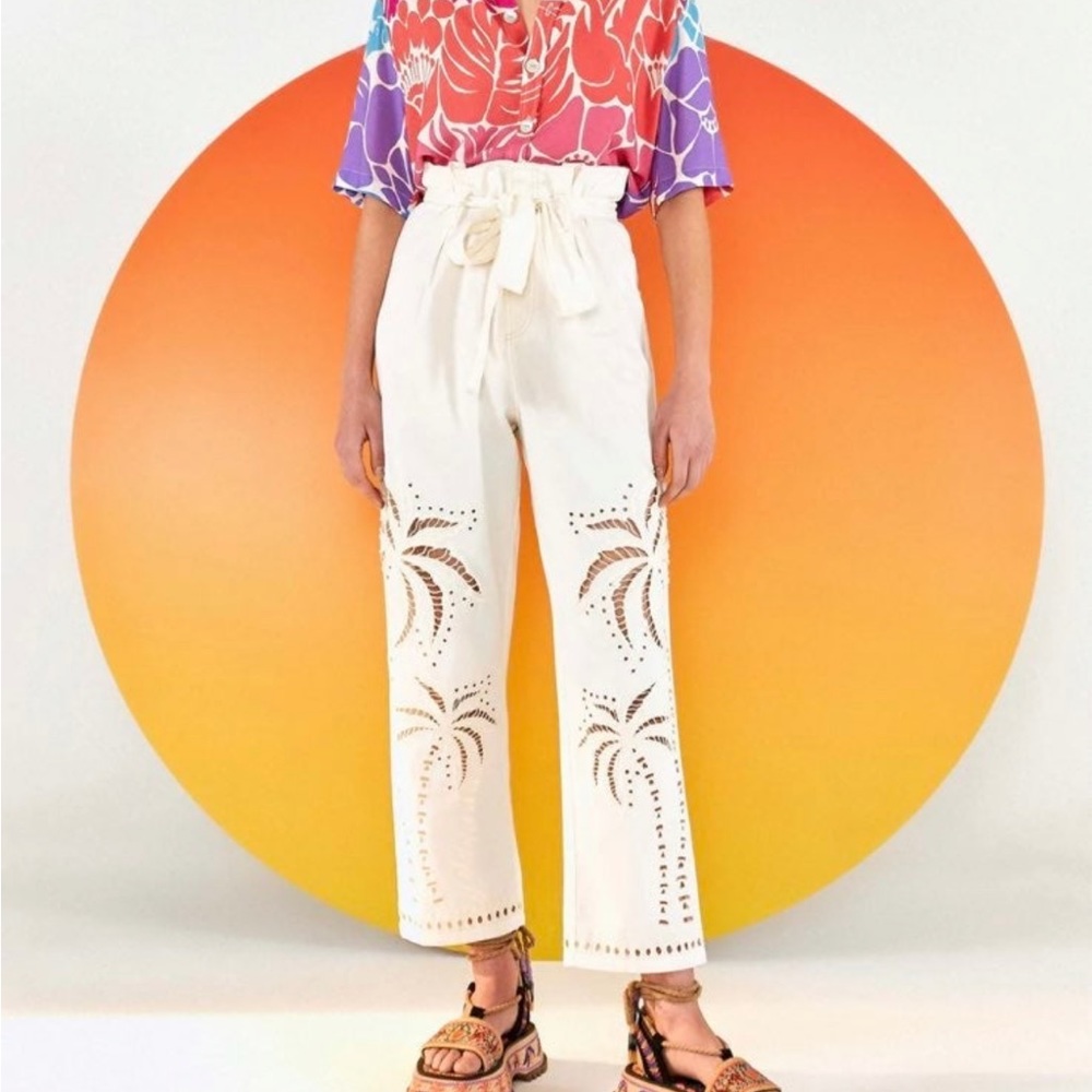 New with tag FARM Rio Palm Tree Richelieu Embroidered Cotton Pants in Cream Sz M